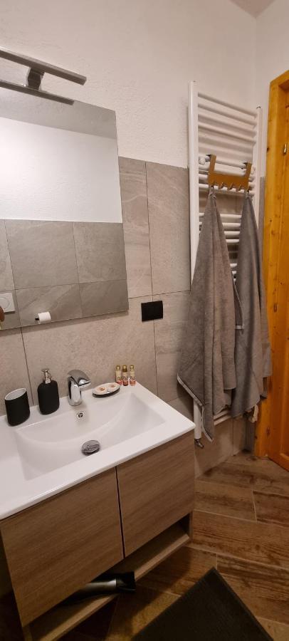 Lo Noyer Et Les Roses Bed & Breakfast Saint Nicolas Luaran gambar